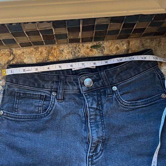 Elizabeth and James Heritage Straight - Picture 9 of 10